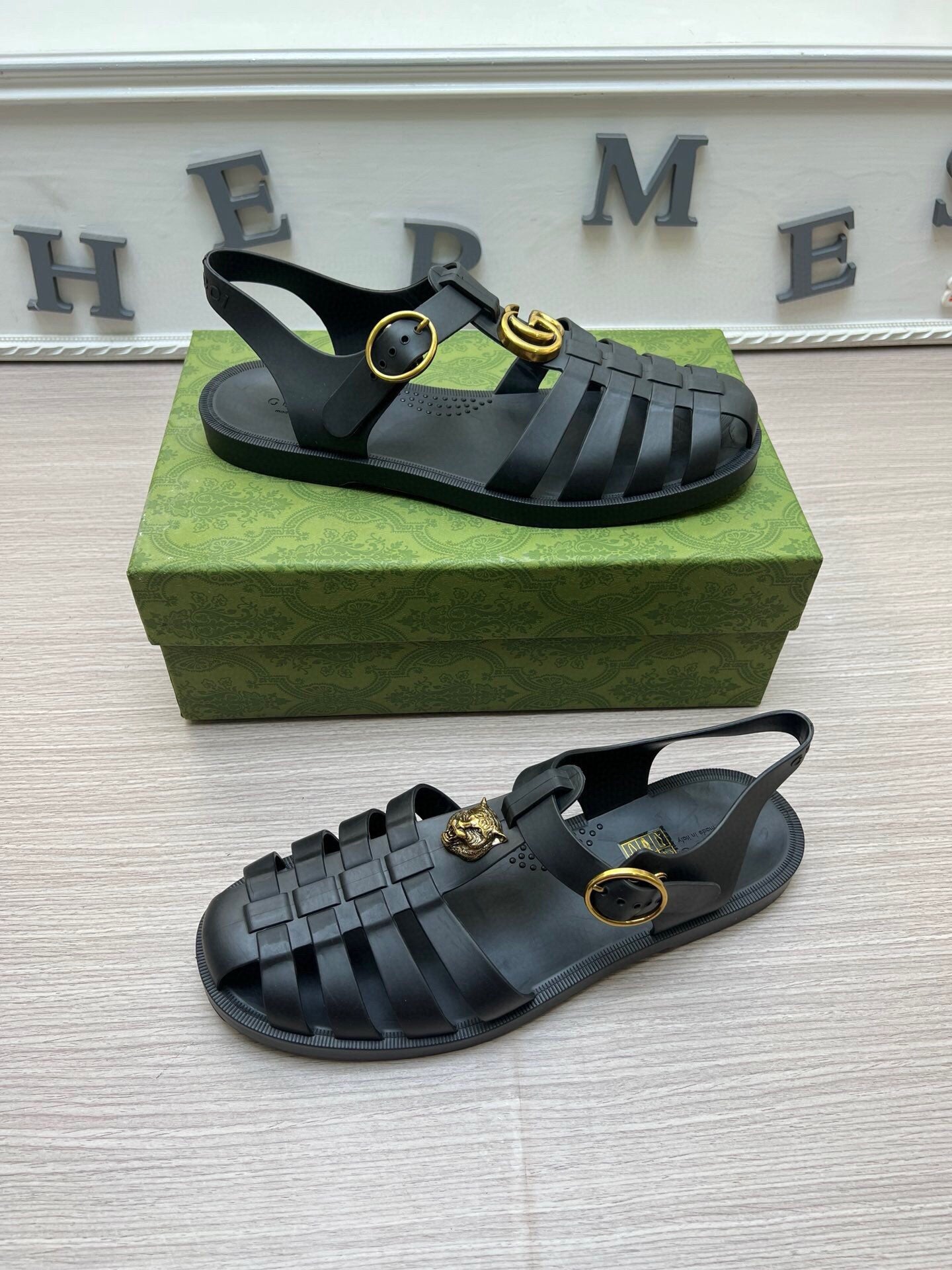 54B36Z   fashion sandals