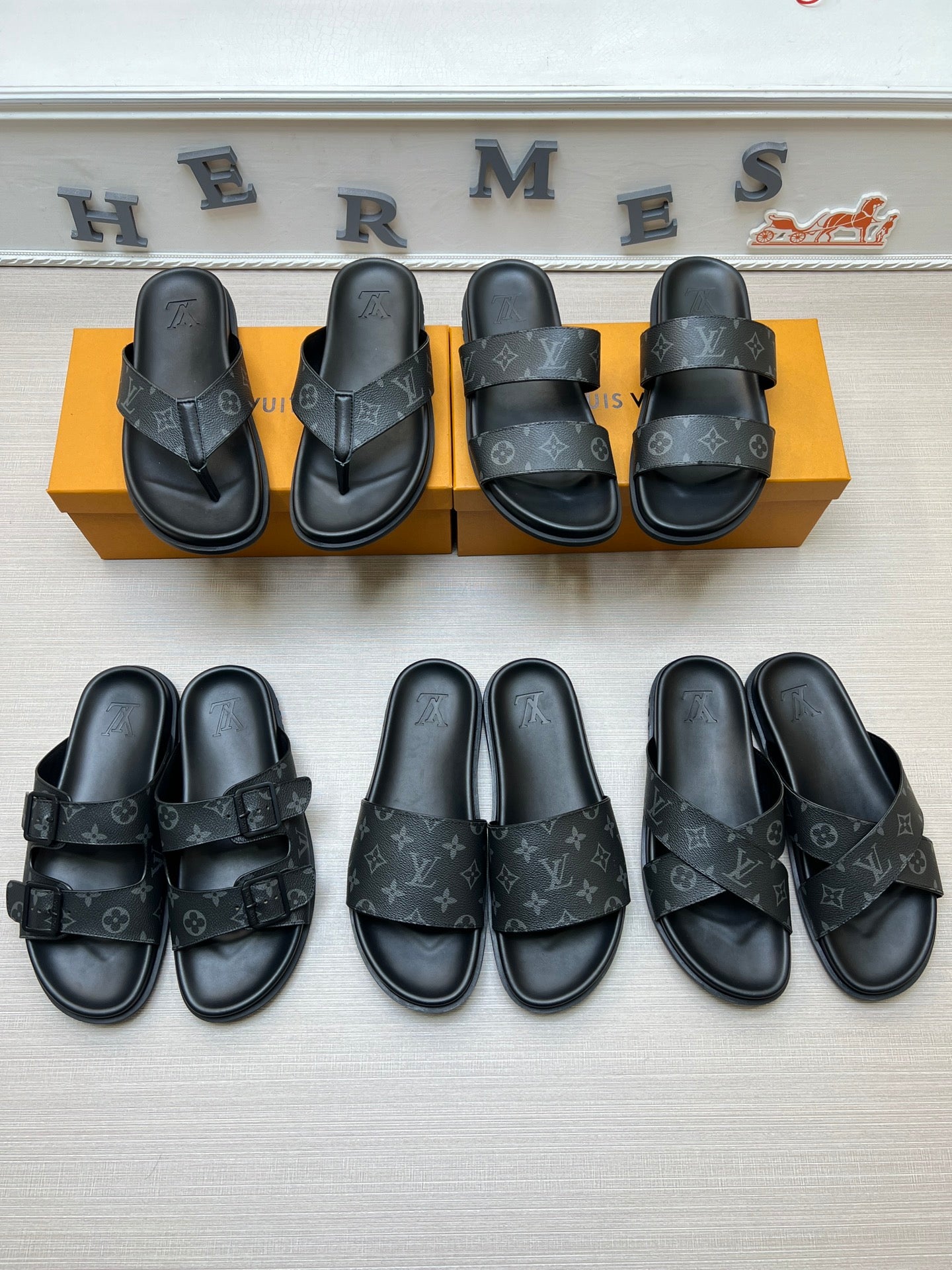 54E56Z   fashion slippers