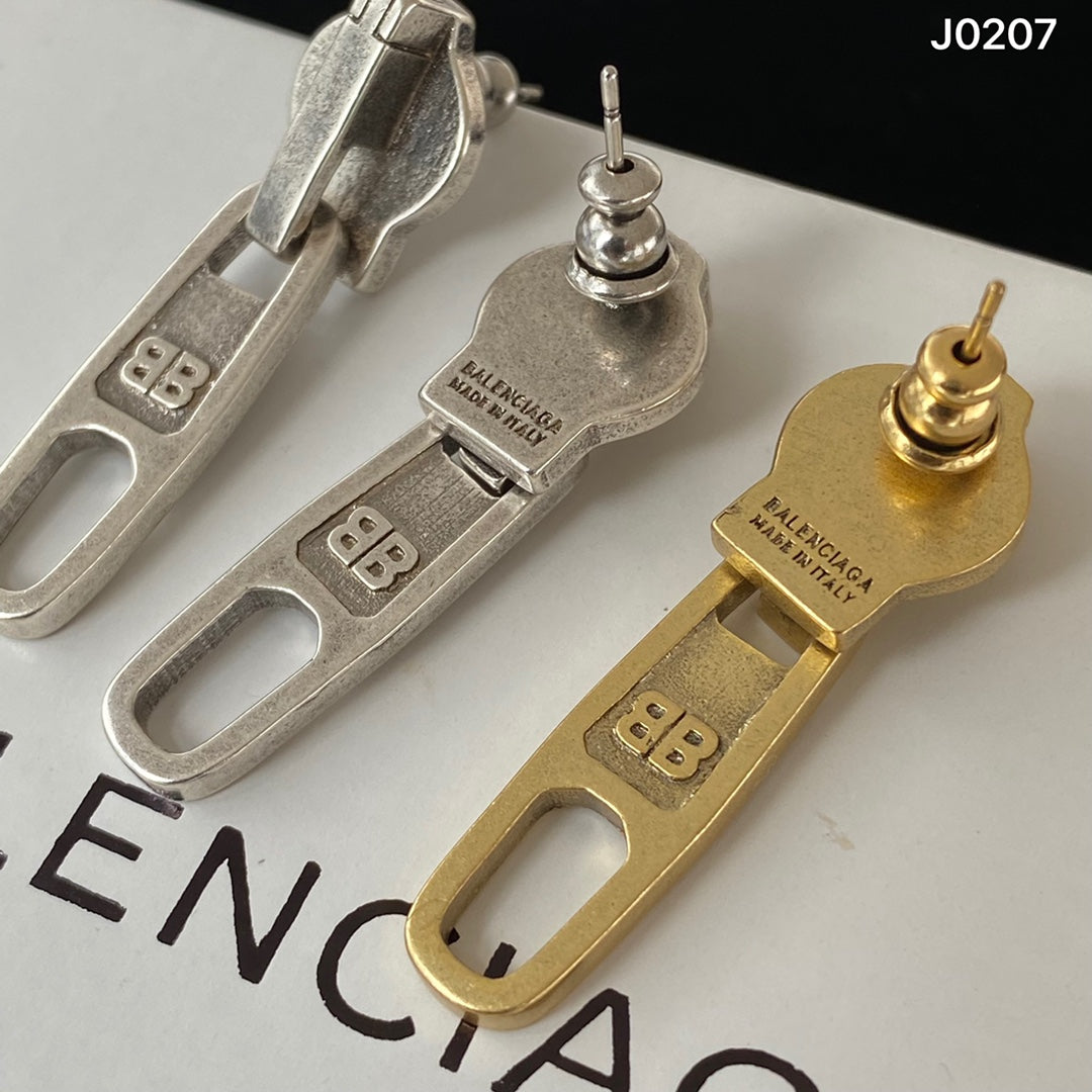 14J132E  Fashionable and high quality earrings