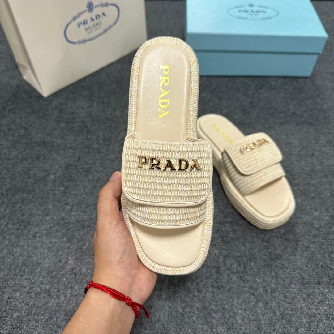 14PD24Z   fashion slippers