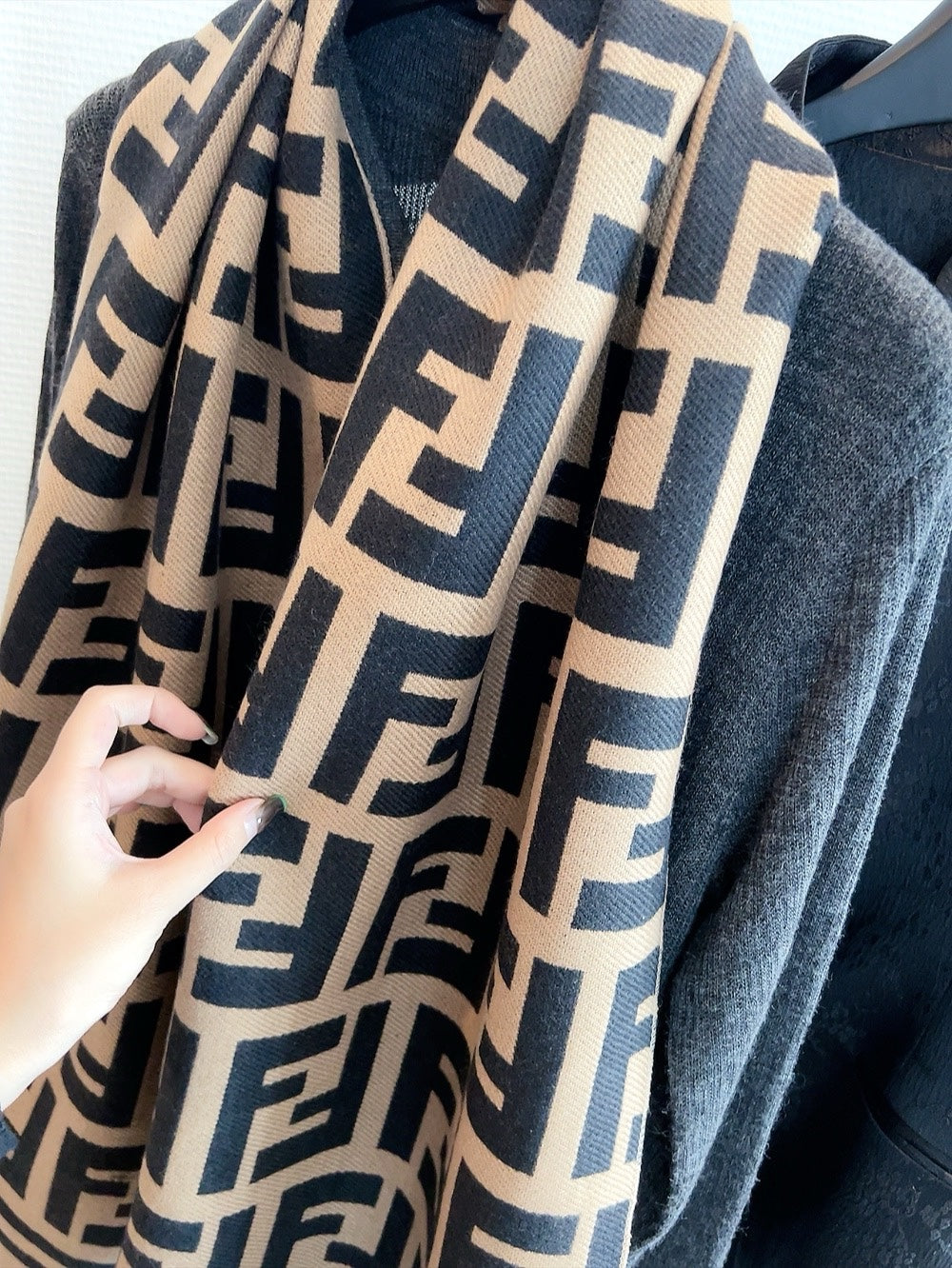 14F339W　Fashion scarves