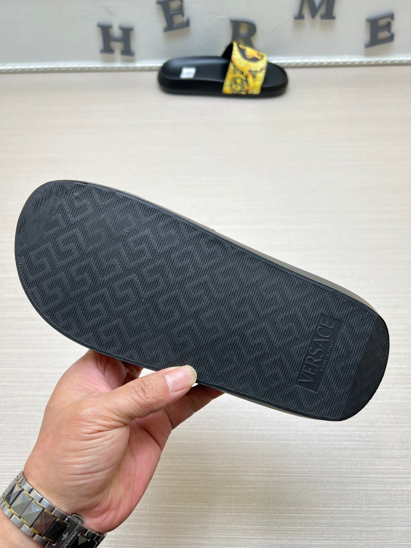 54V163Z   fashion  slippers