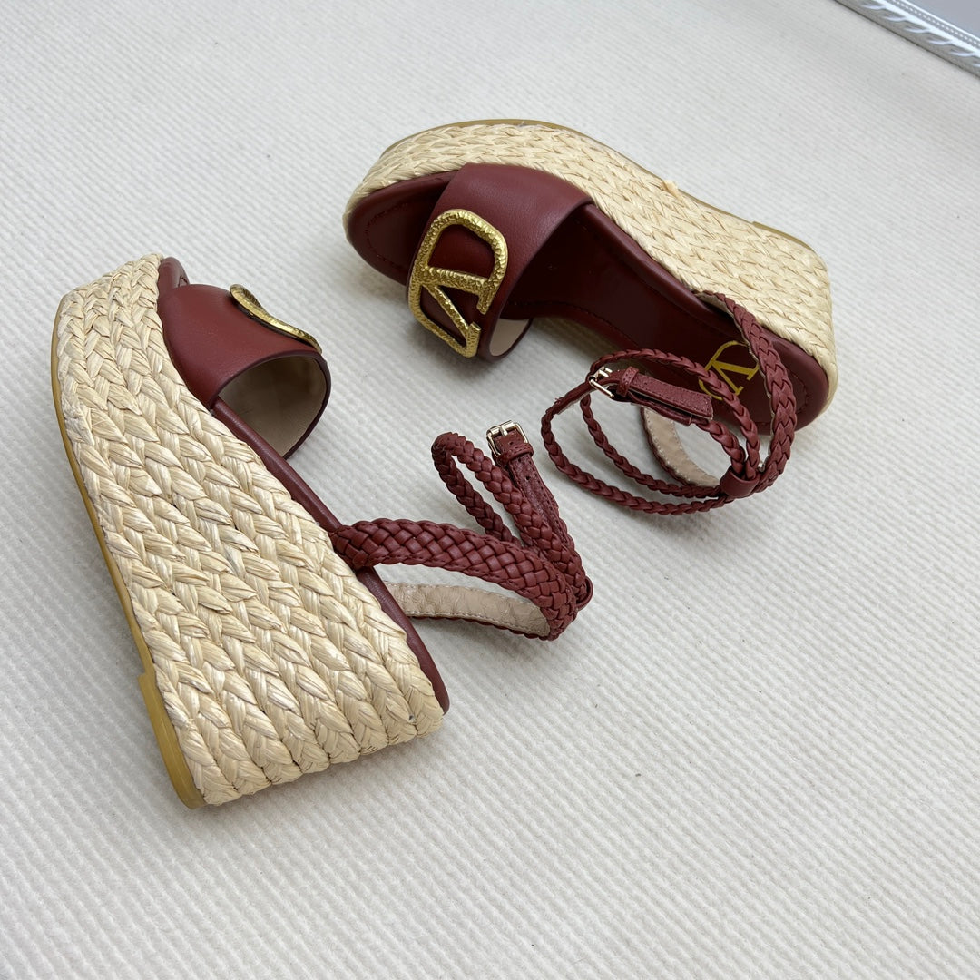 1: 1 High quality leather sandals 5YVL101Z