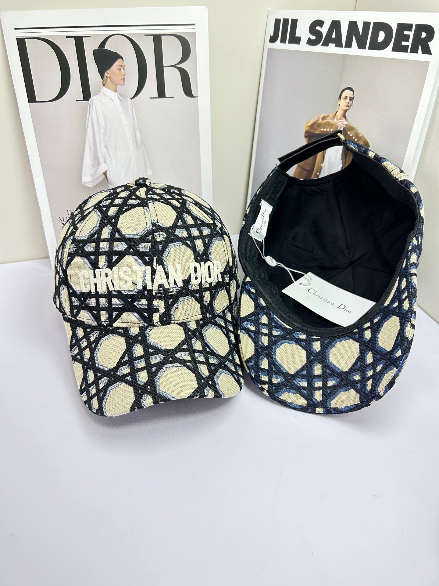 14D317M  Fashion hats