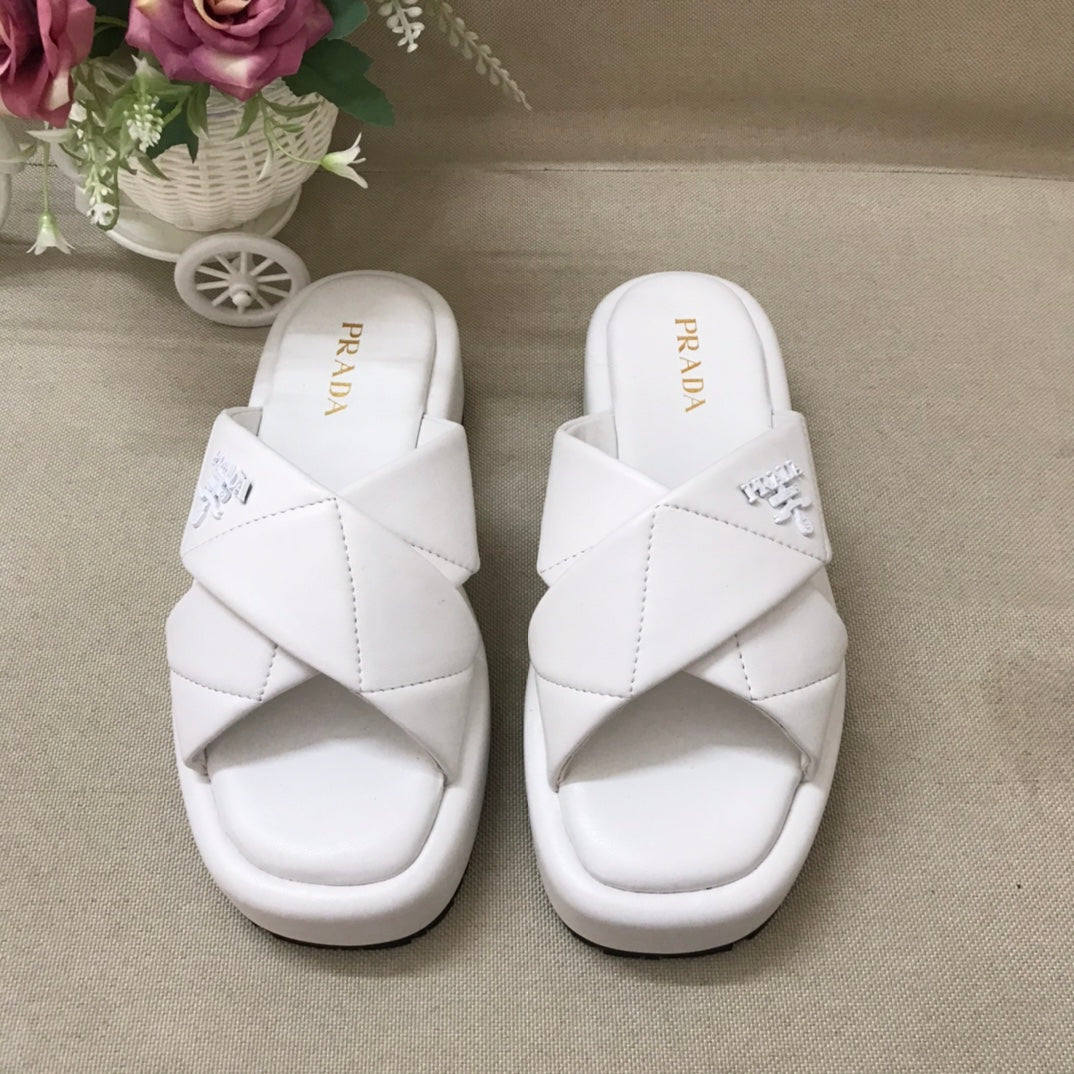 14PD25Z   fashion slippers