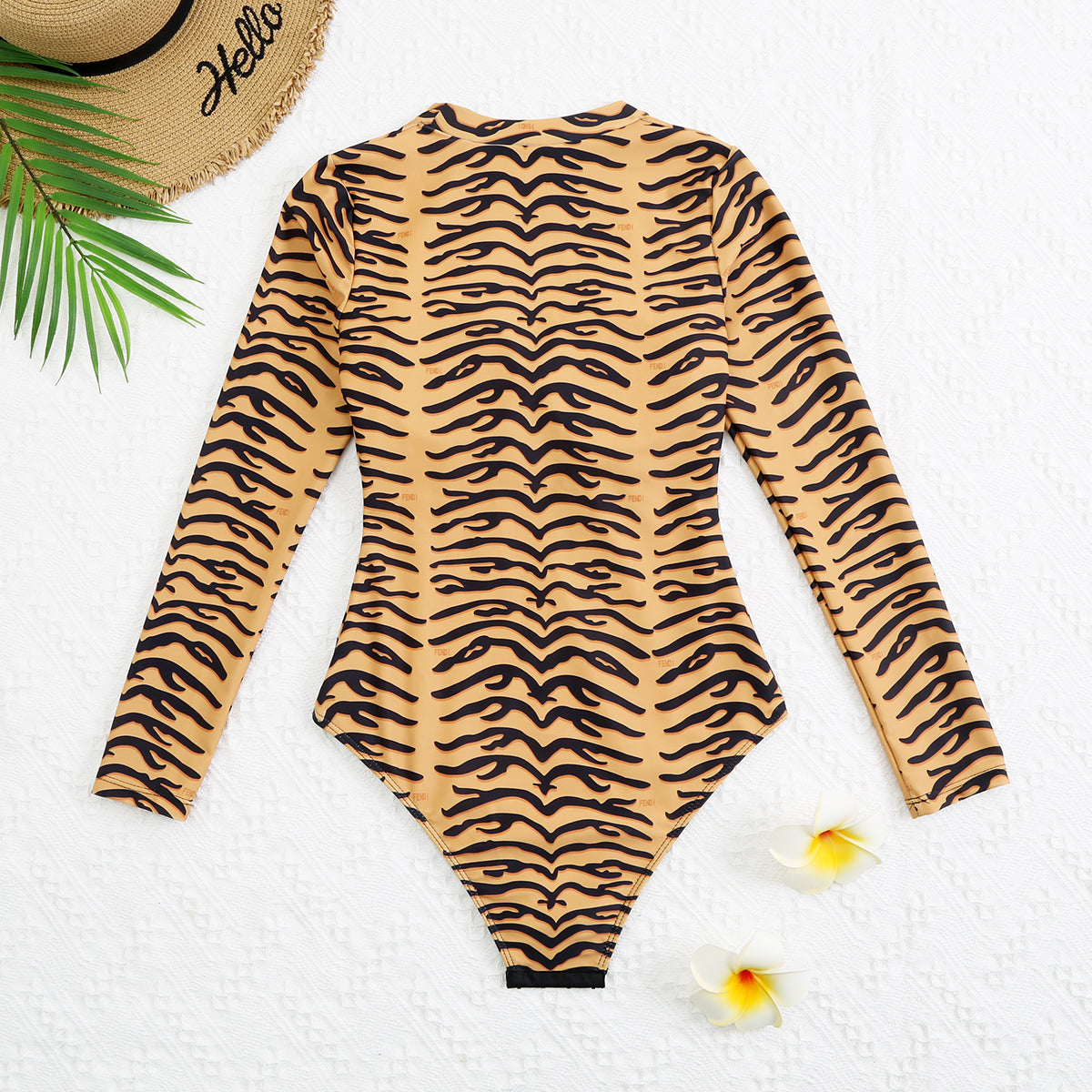 14D102Y   fashion Long sleeve swimsuit