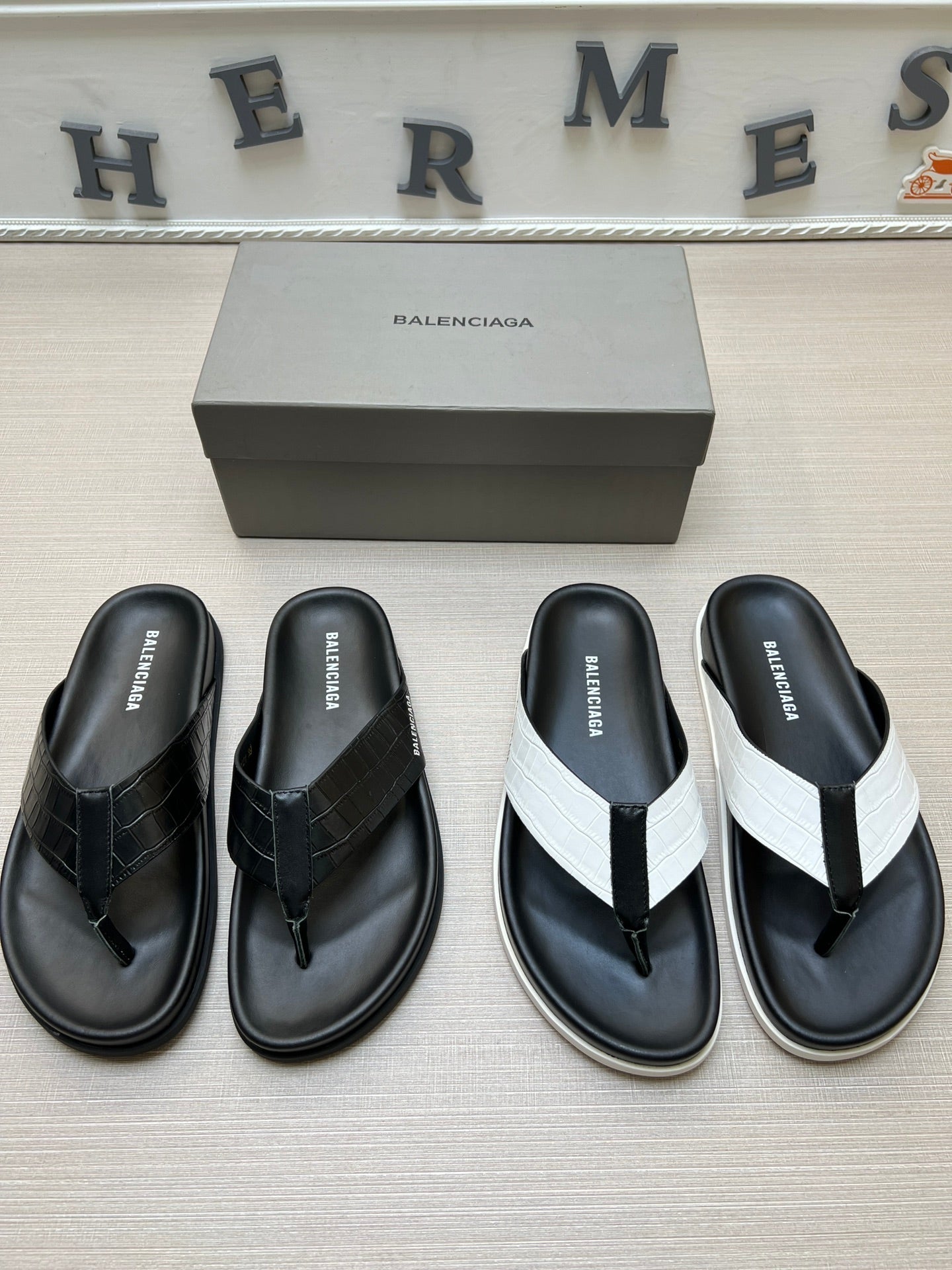 54J98Z   fashion  slippers