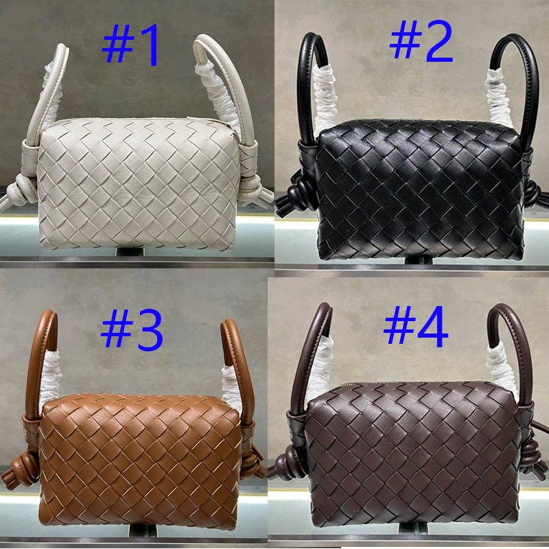 1XA84B (Fashionable leather bag )