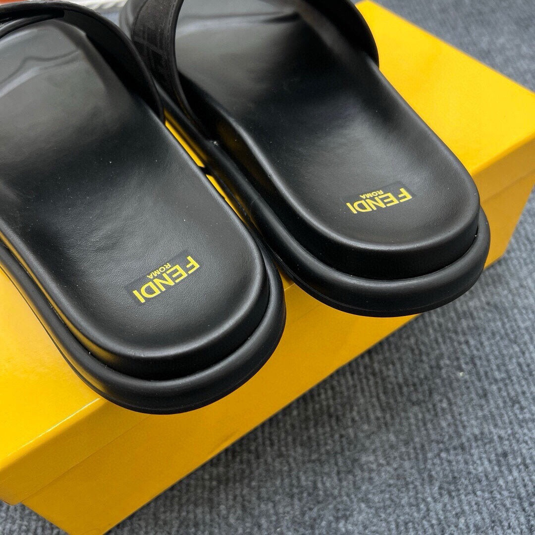 54F37Z  fashion  slippers