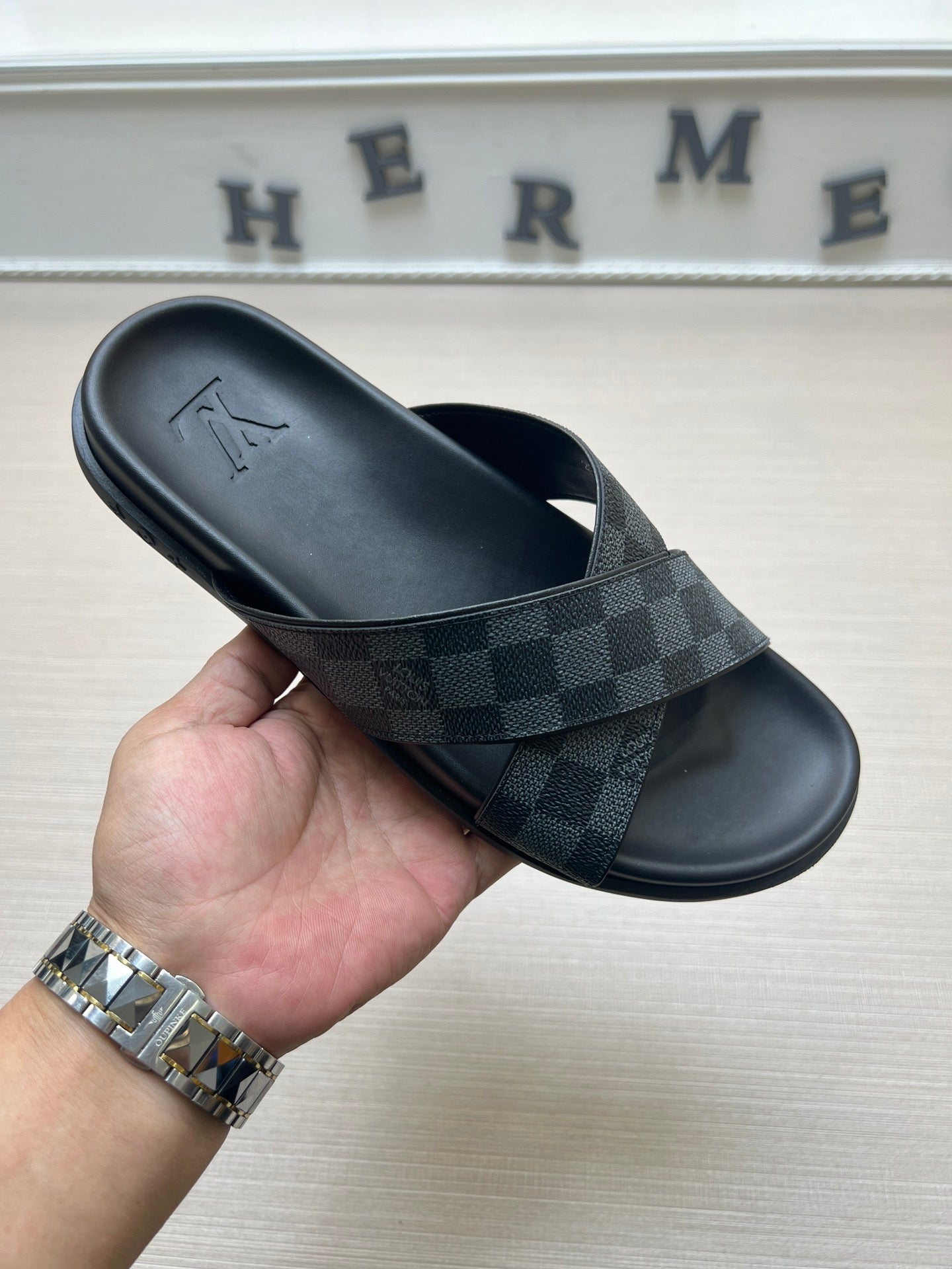 54E59Z   fashion  slippers