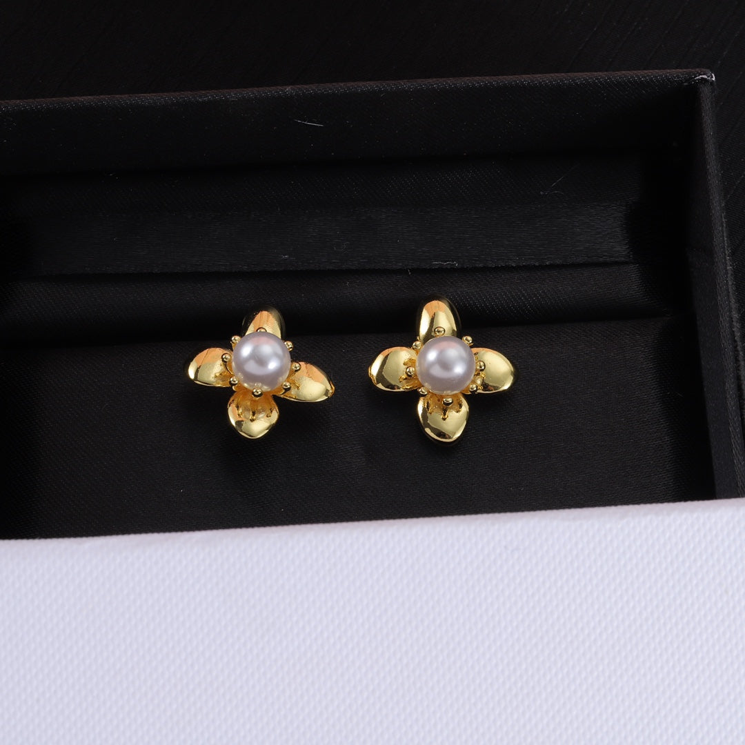 14A526E  Fashionable and high quality Earrings