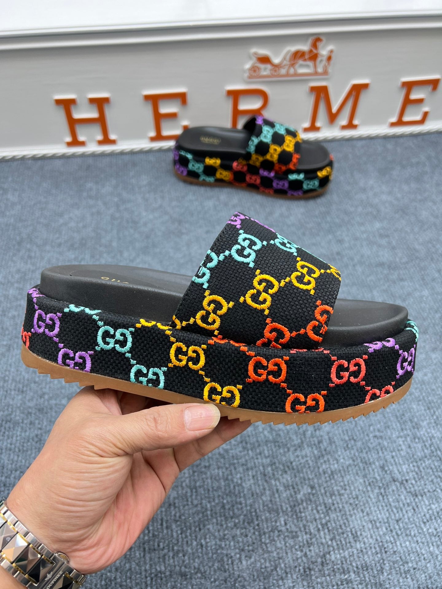 1: 1 High quality leather sandals 5YB72Z