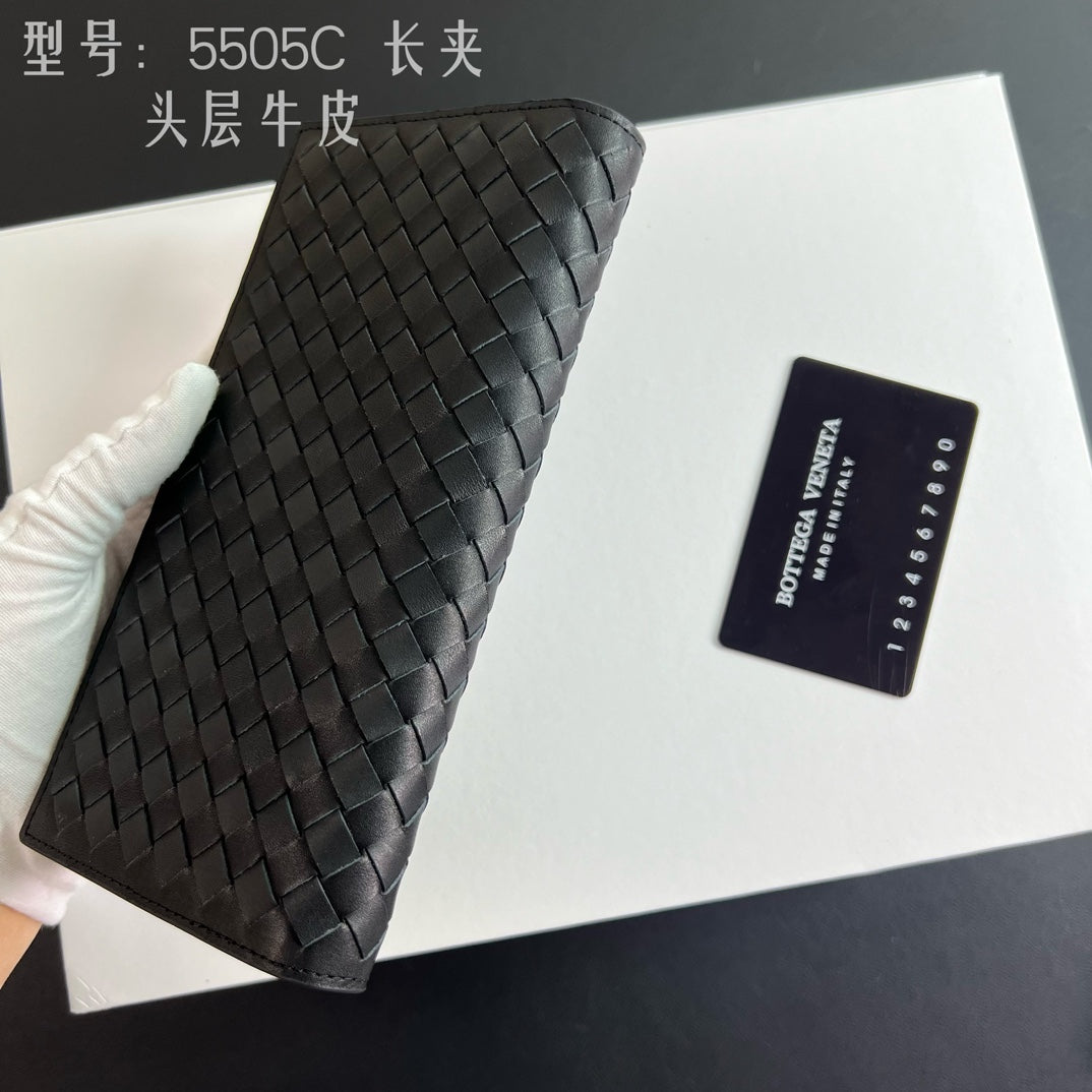 1XA82B (Fashionable leather wallet)