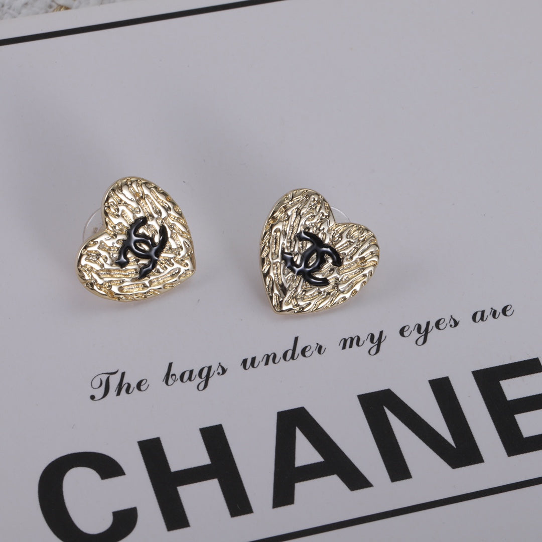 14C11E  Fashionable and high quality earrings