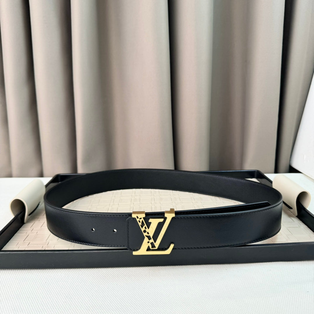 14E26P   (High quality leather belt With full package)