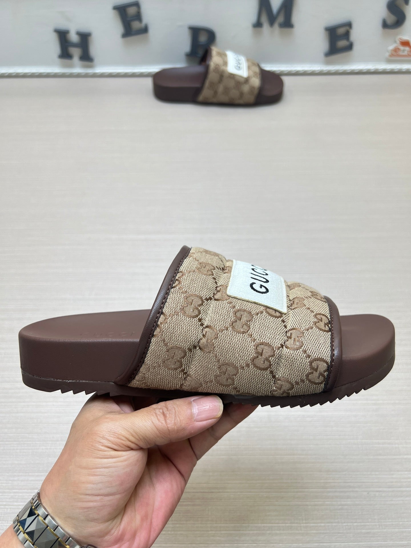 54B49Z    fashion  slippers