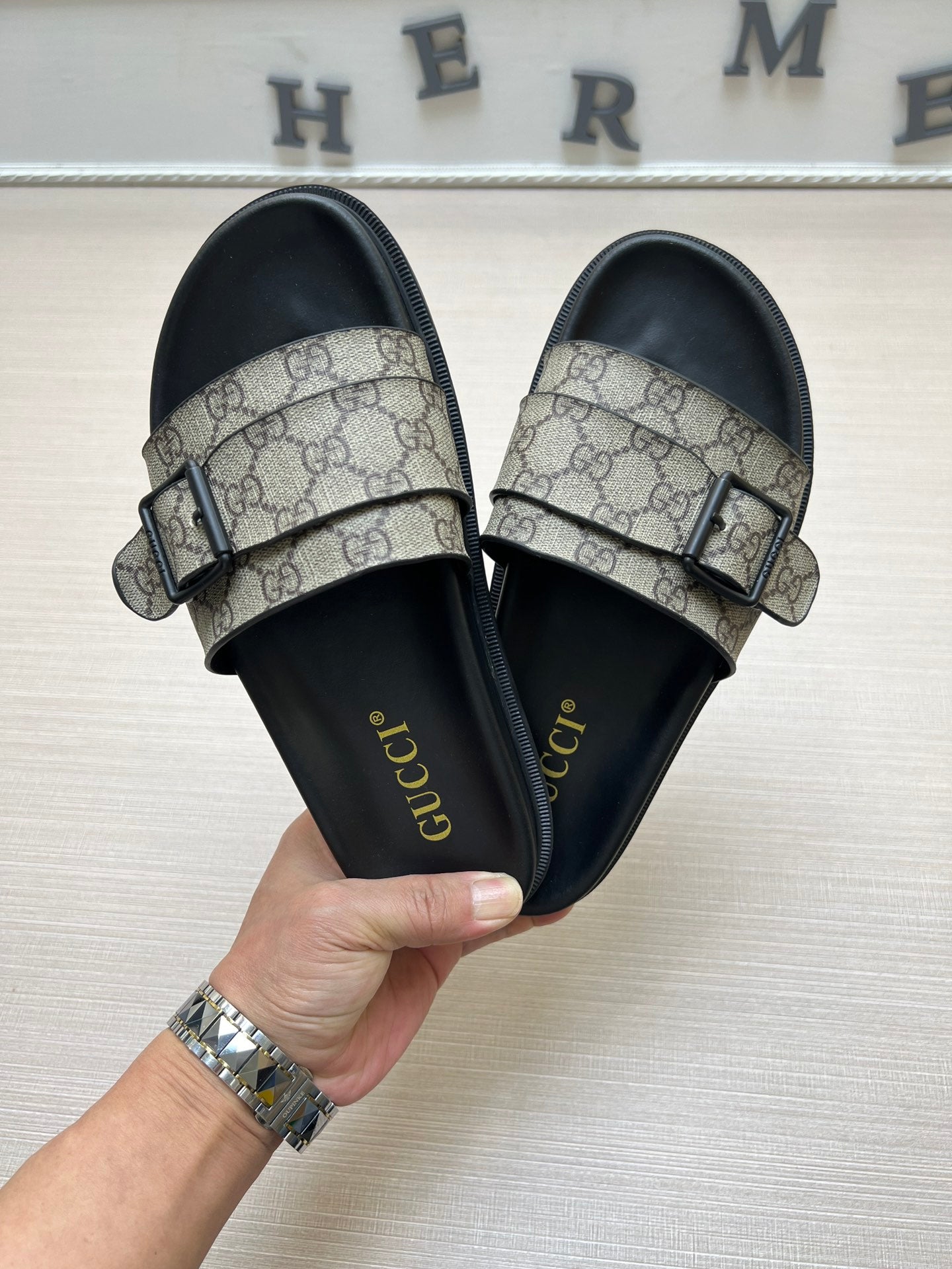 54B90Z  fashion  slippers