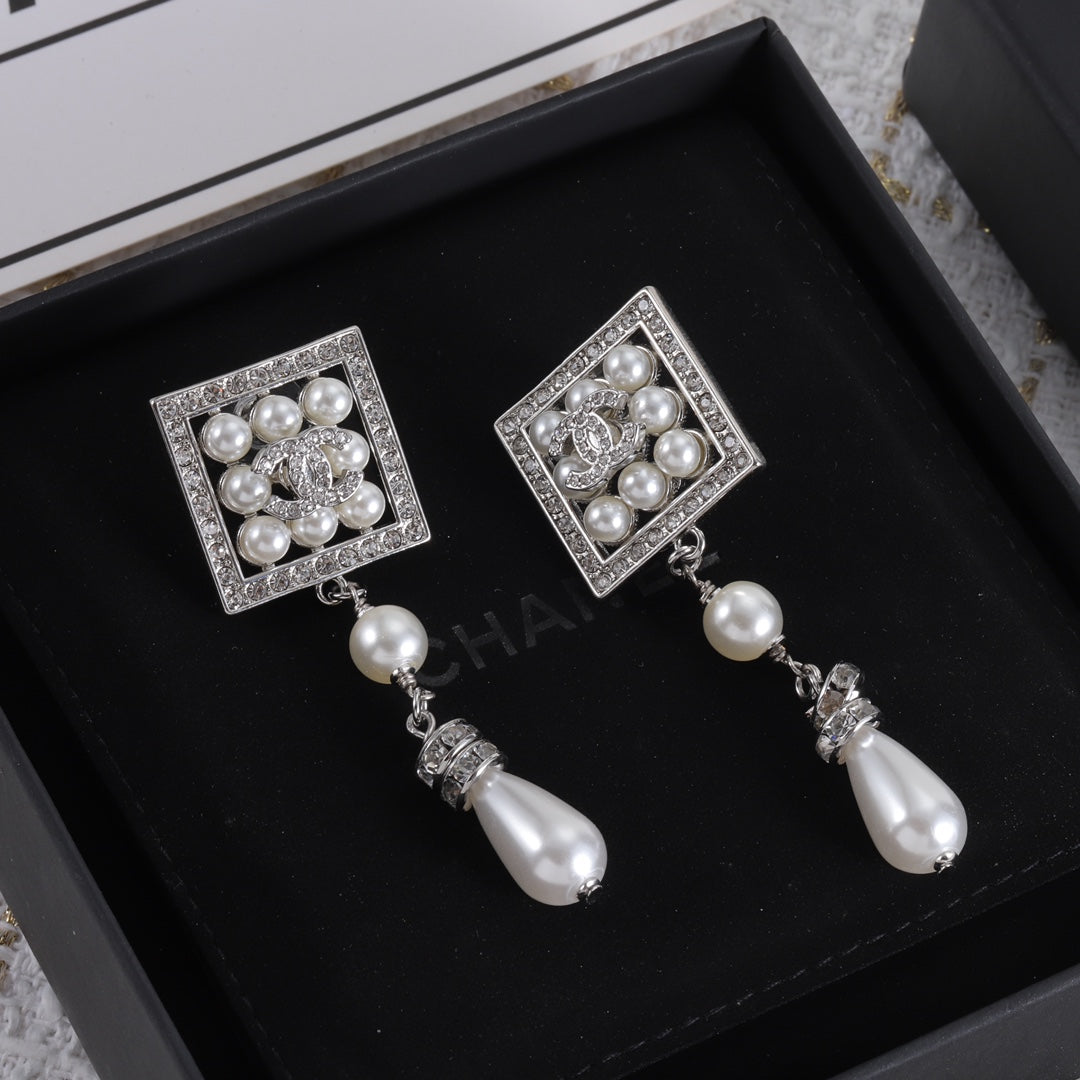 14C376E   Fashionable and high quality  Earrings