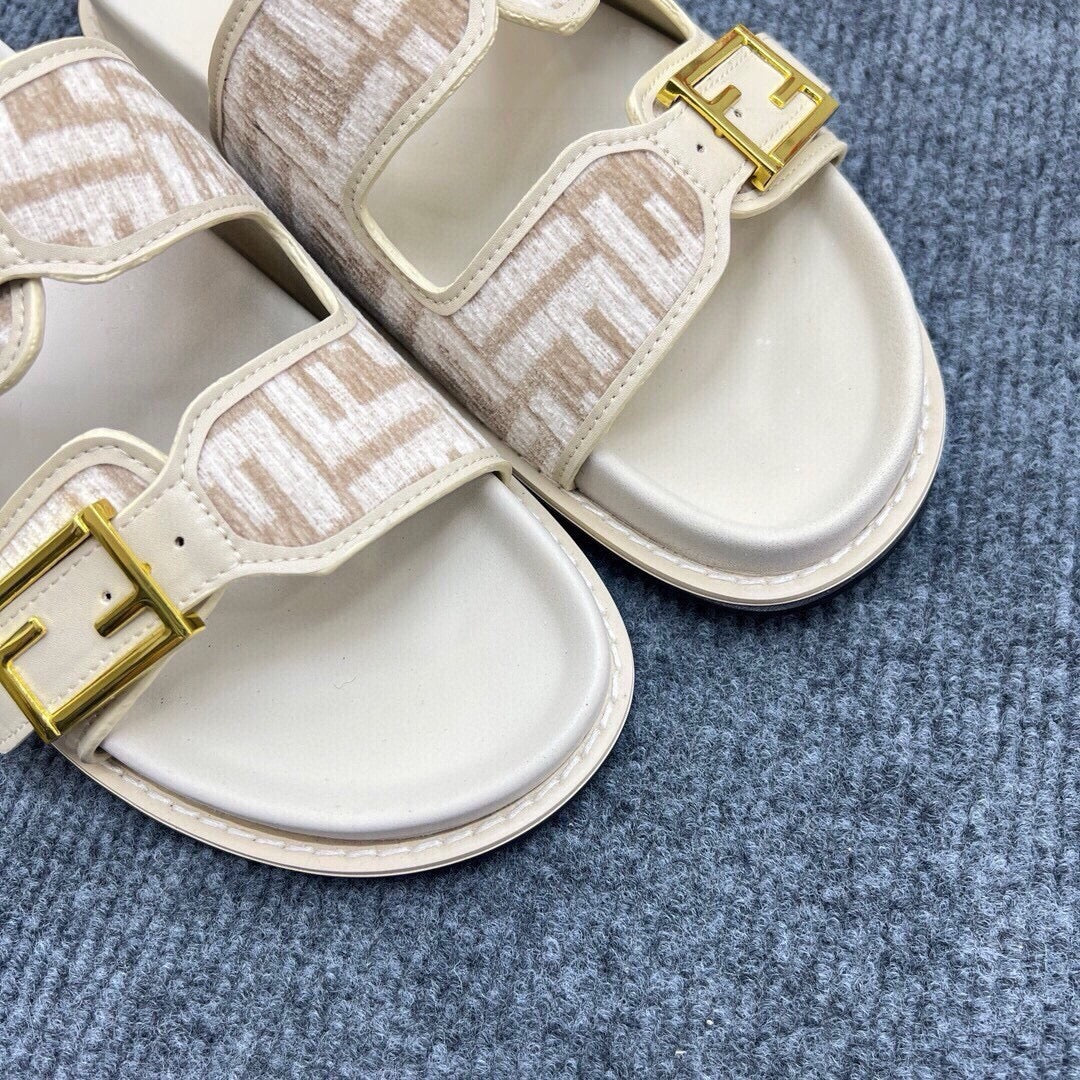 54F38Z  fashion  slippers