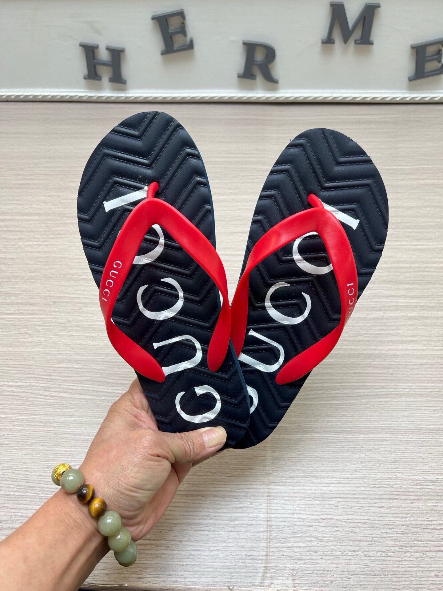 54B39Z   fashion slippers