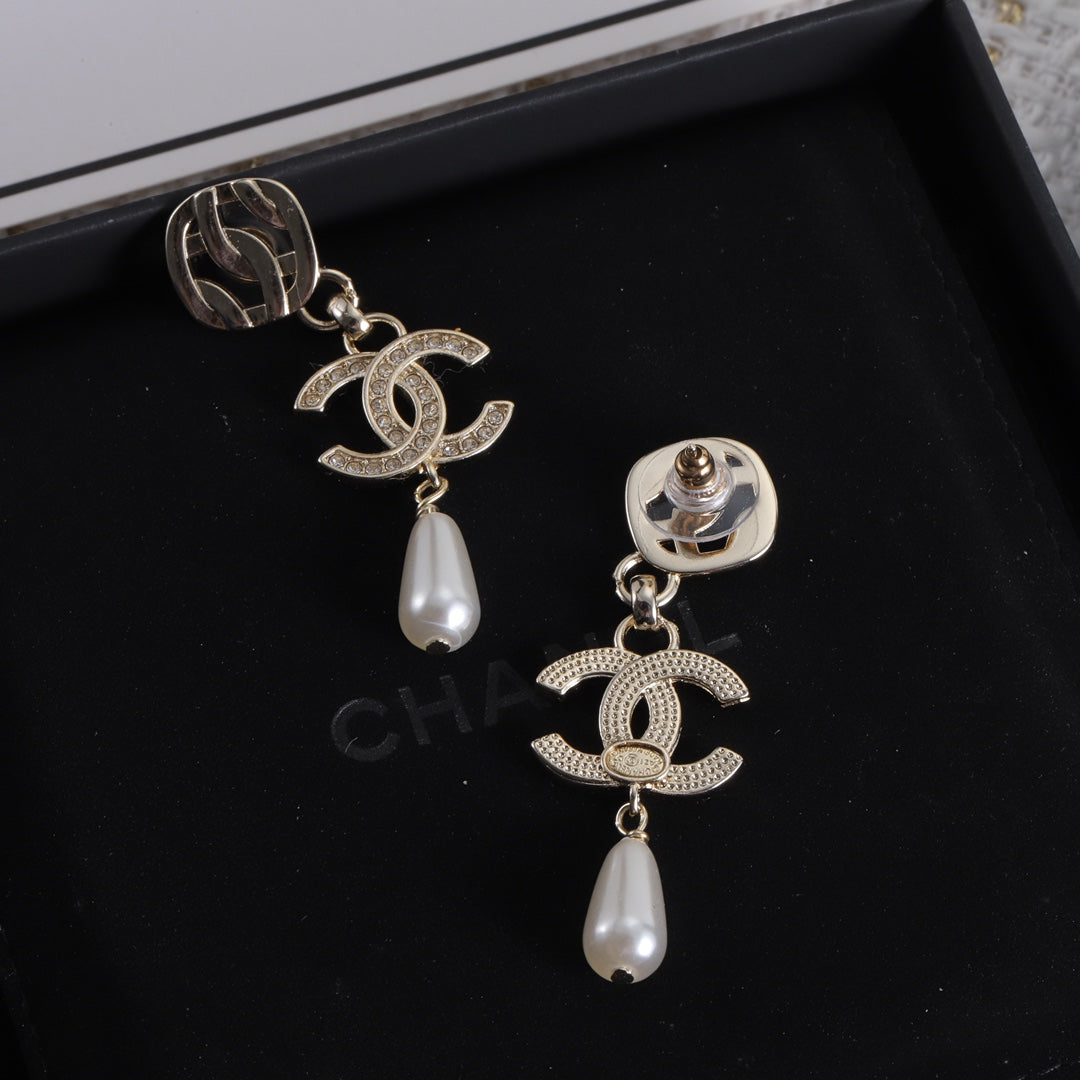 14C483E  Fashionable and high quality Earrings