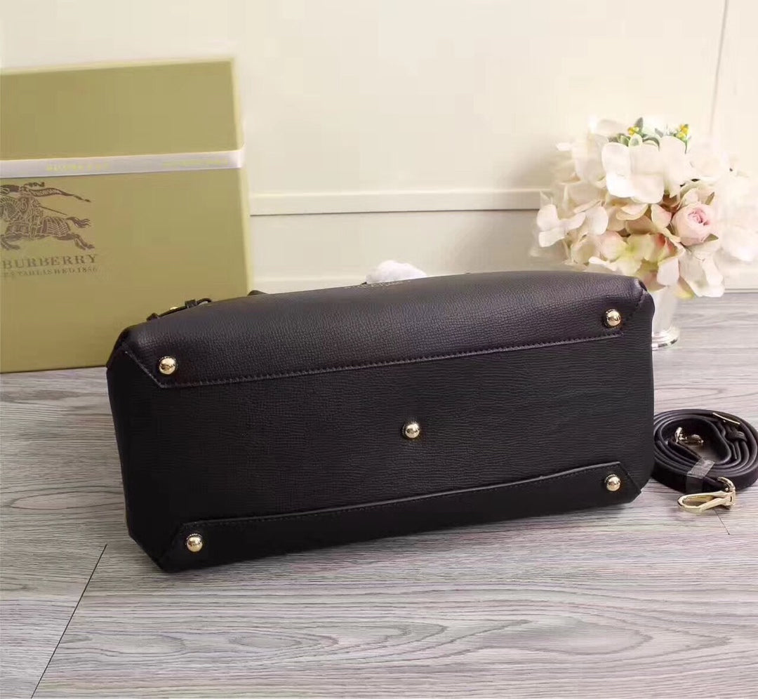 2XR362B (1:1 hight quality leather Bags)