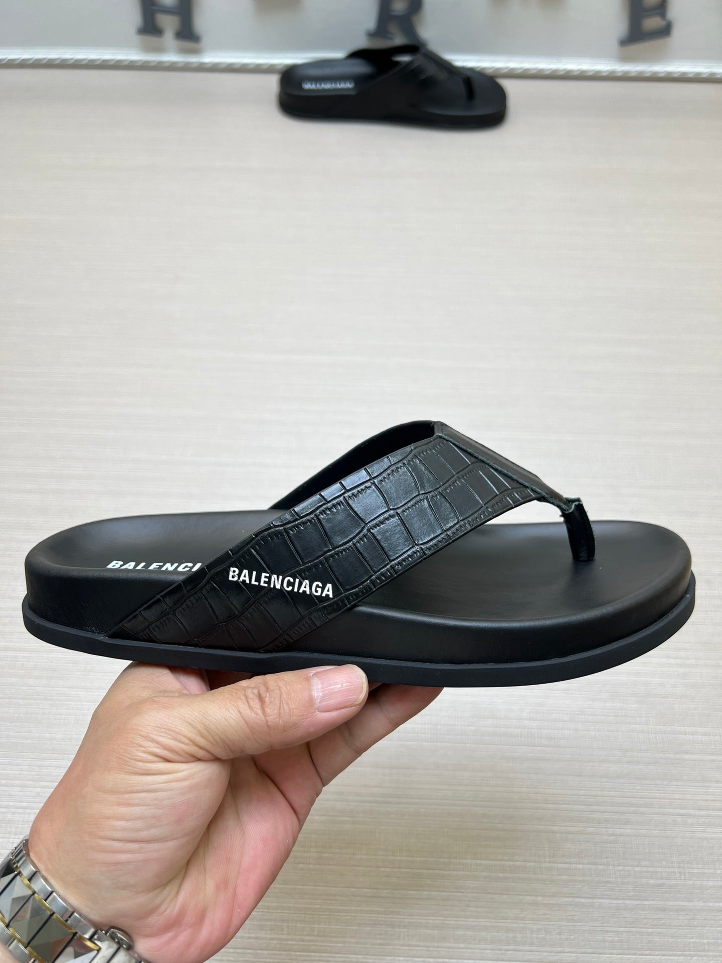 54J98Z   fashion  slippers