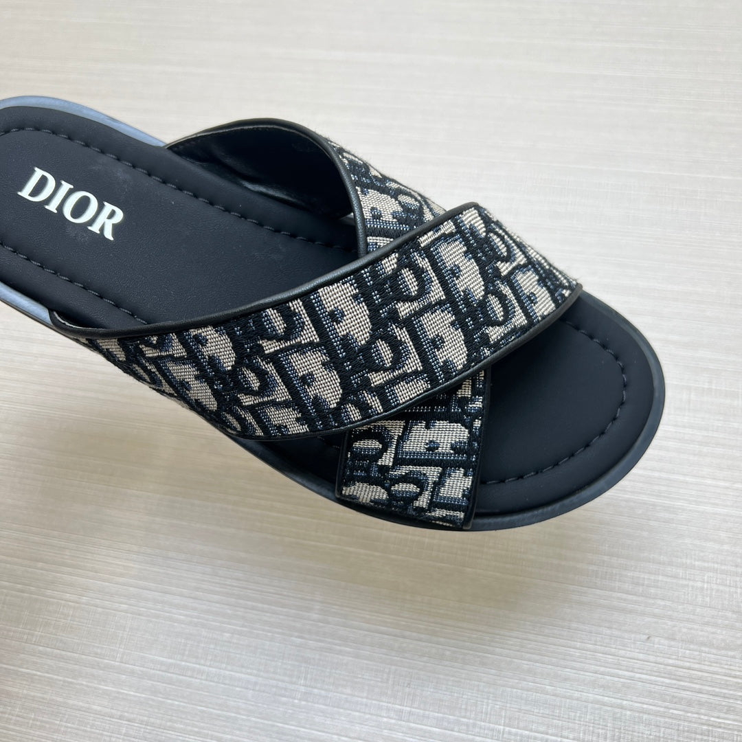 54D79Z  fashion  slippers