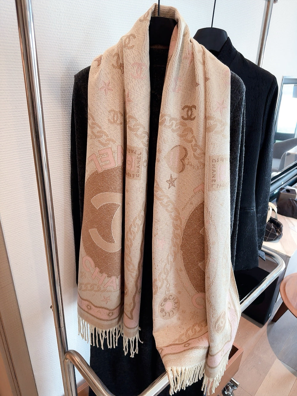 14C384W　Fashion scarves