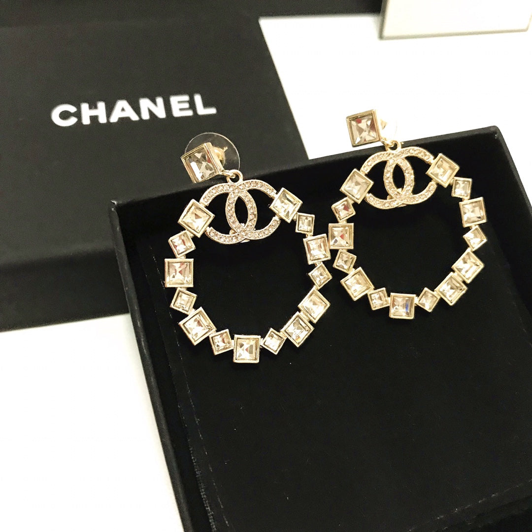 14C93E  Fashionable and high quality earrings