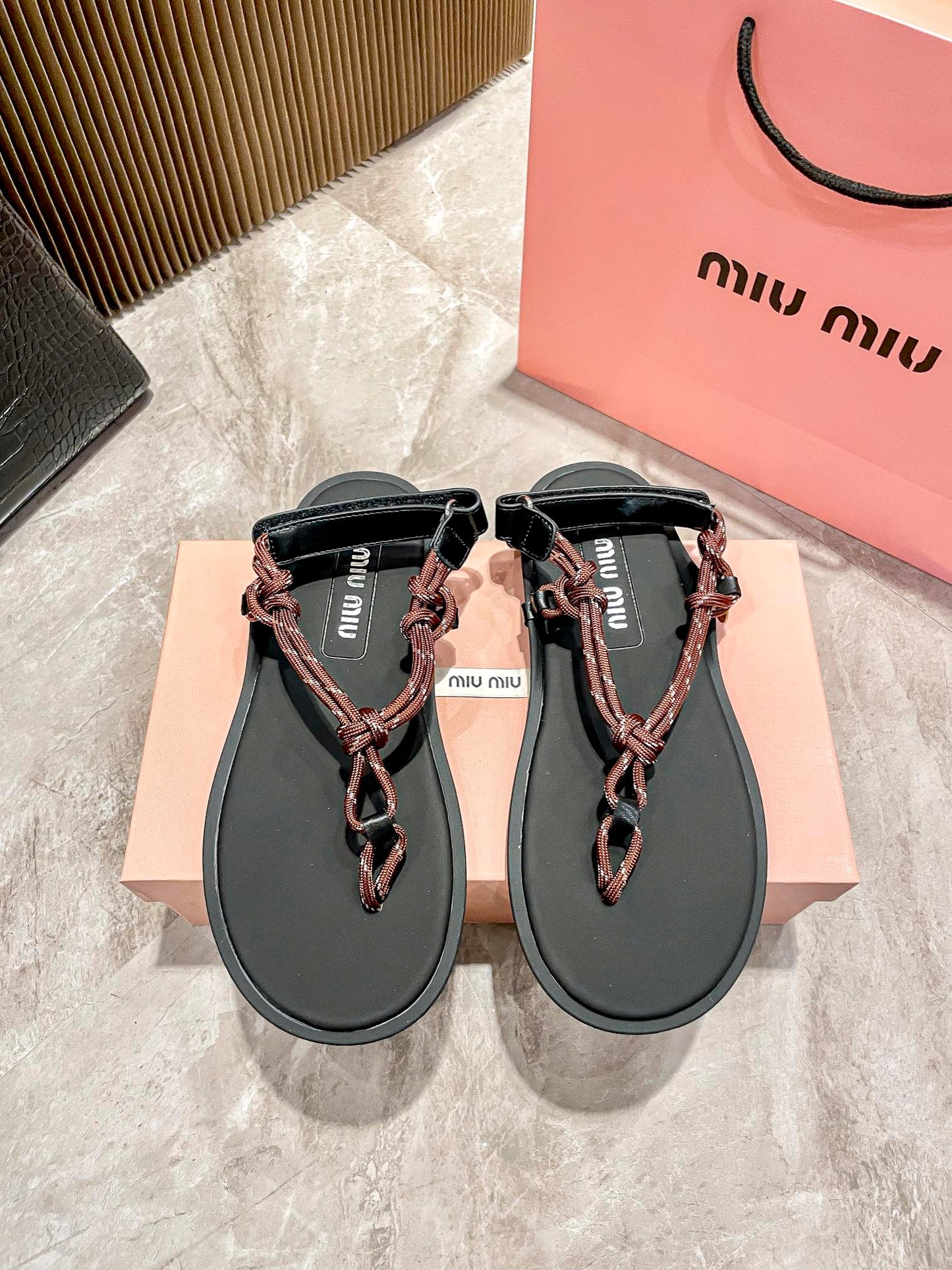 14A170Z  fashion sandals