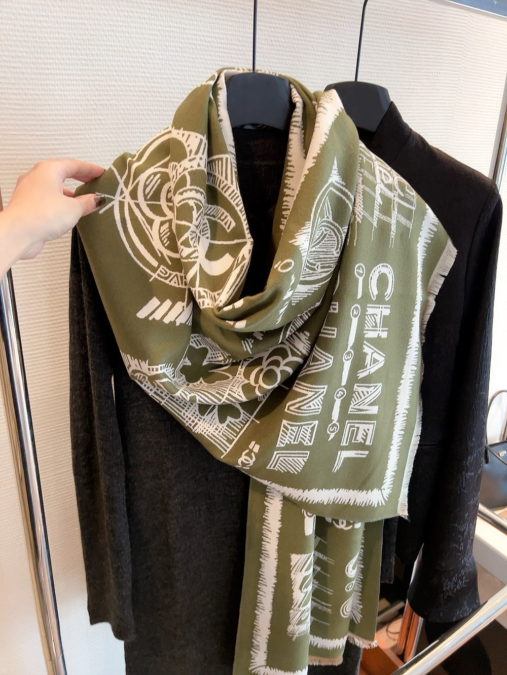 14C310W　Fashion scarves