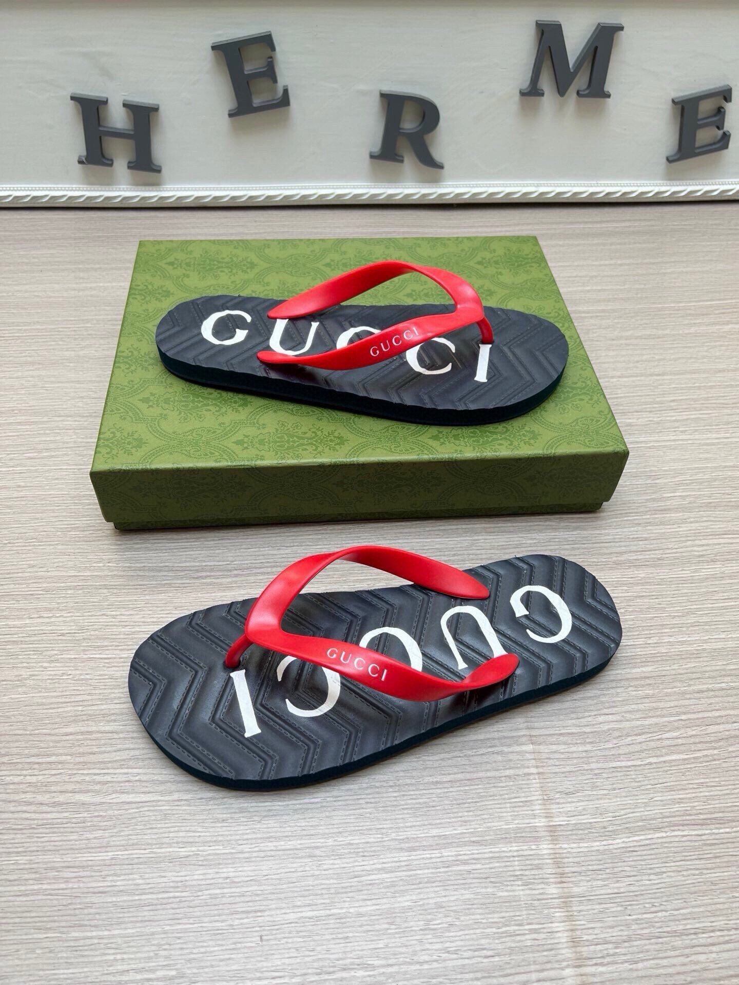 54B39Z   fashion slippers