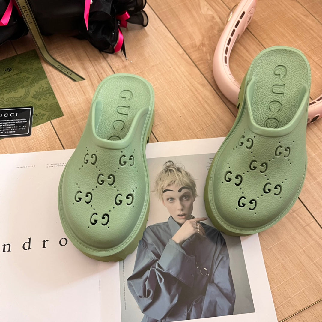 14B34Z   fashion slippers