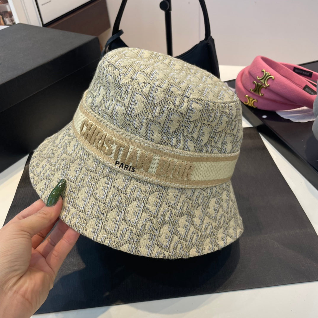 14D270M  Fashion hats