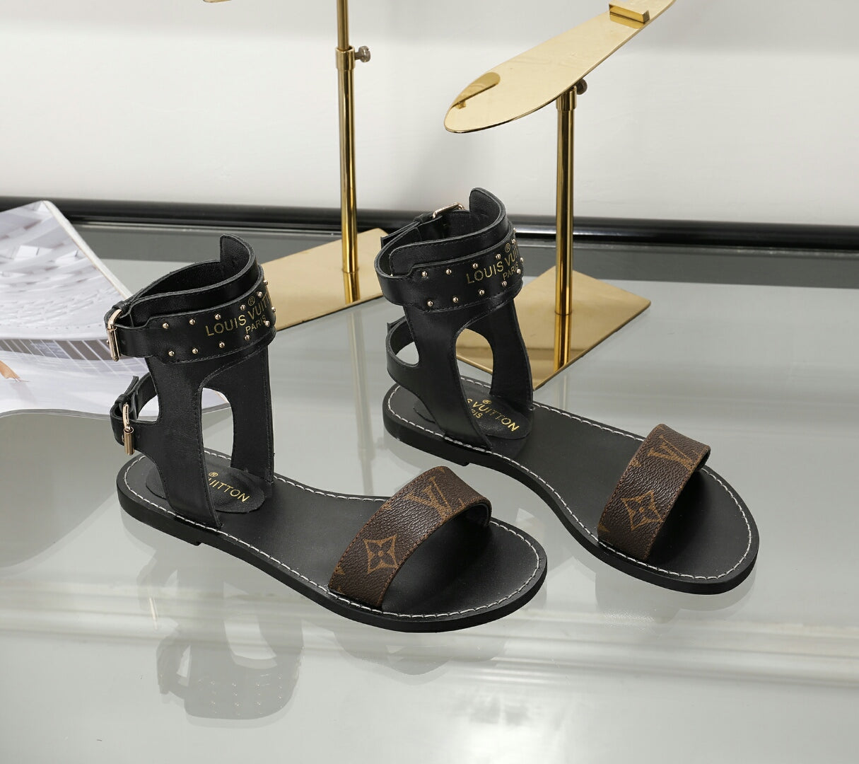 1:1 High quality leather sandals 2YE2Z