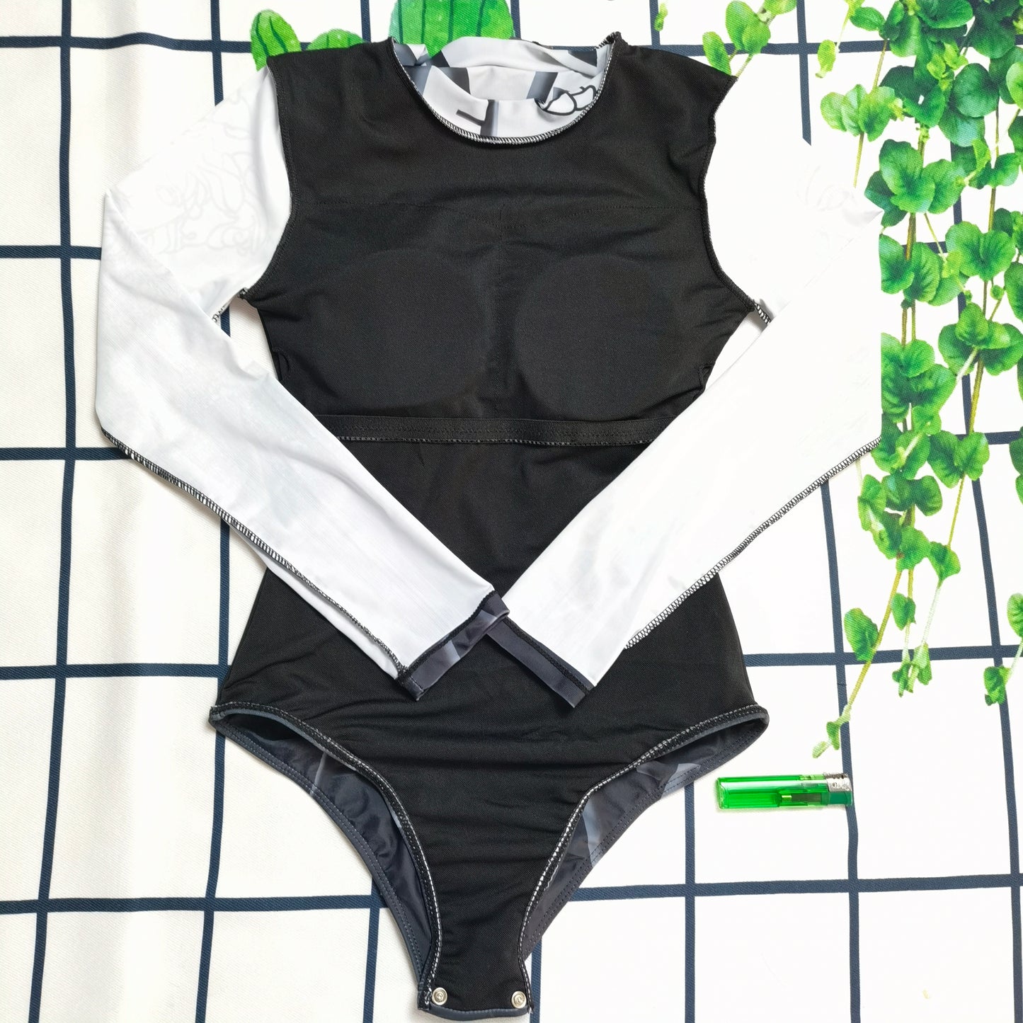 14V108Y   fashion Long sleeve swimsuit