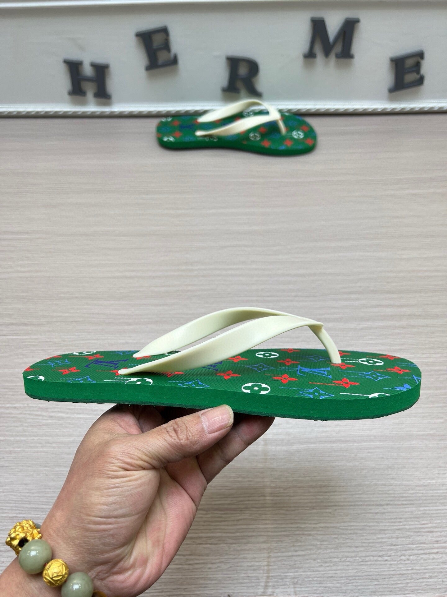 54E55Z   fashion  slippers