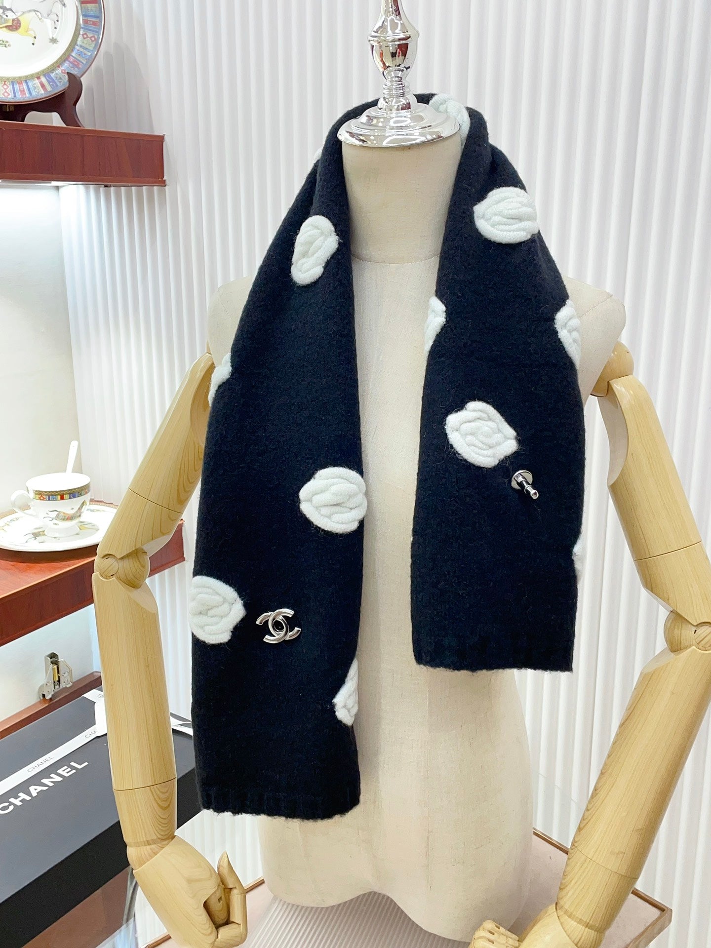 14C454W　 Fashion scarves