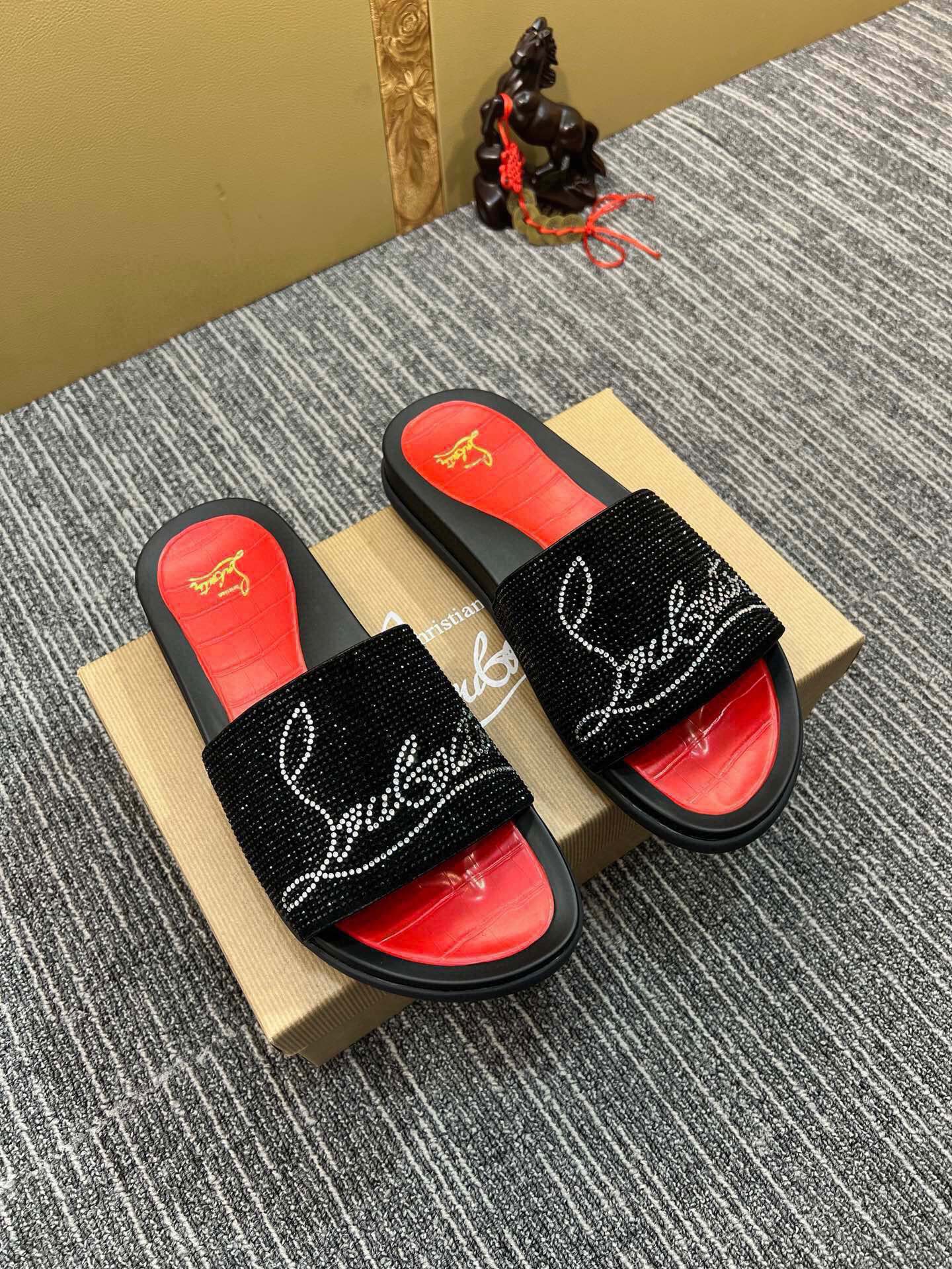 54A128Z   fashion  slippers