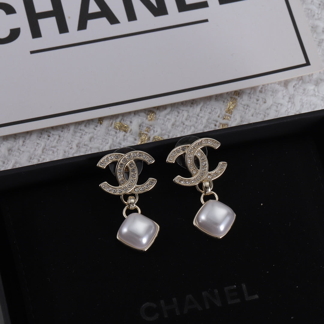 14C300E   Fashionable and high quality  Earrings