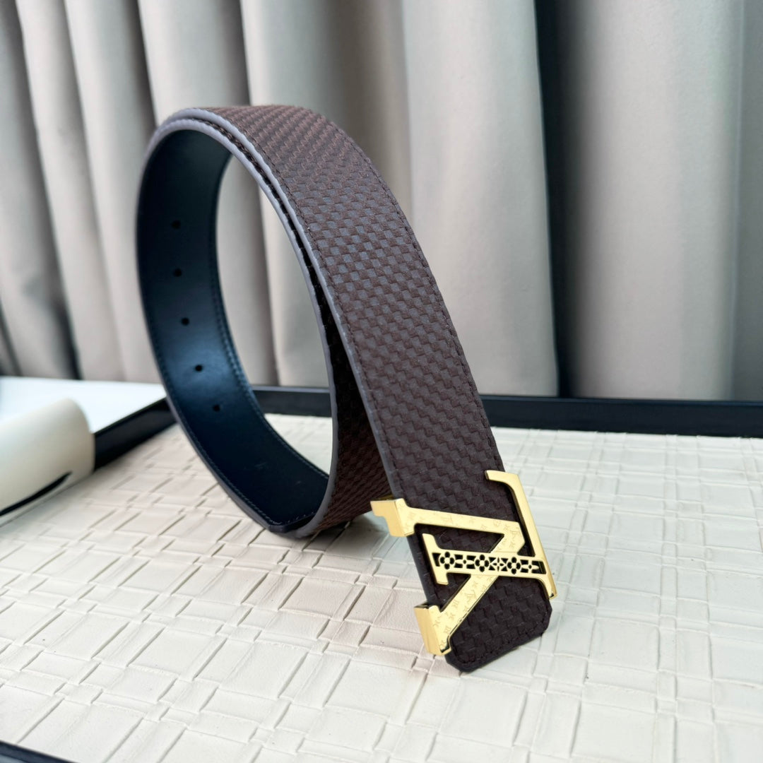 14E25P   (High quality leather belt With full package)