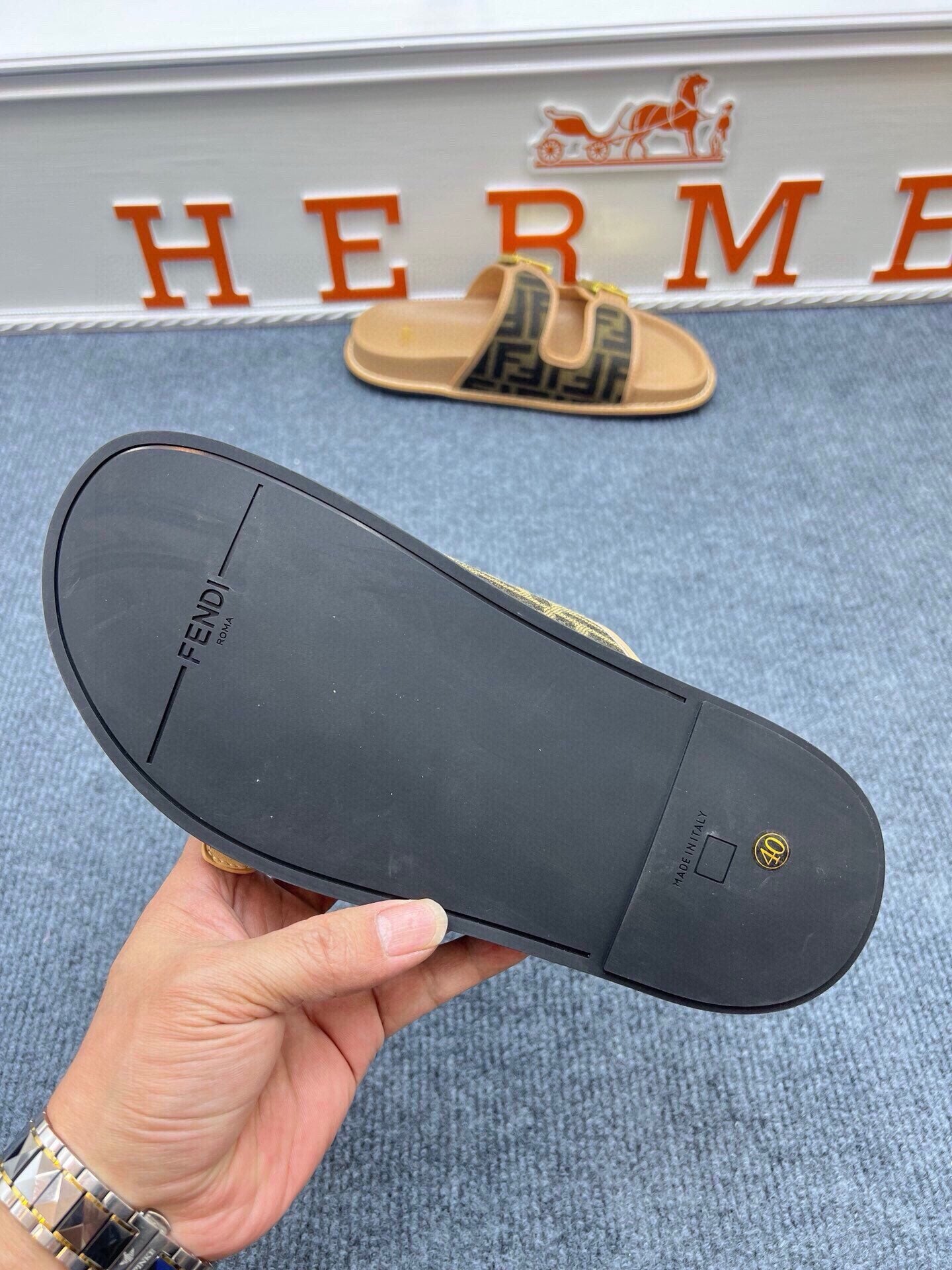 54F38Z  fashion  slippers