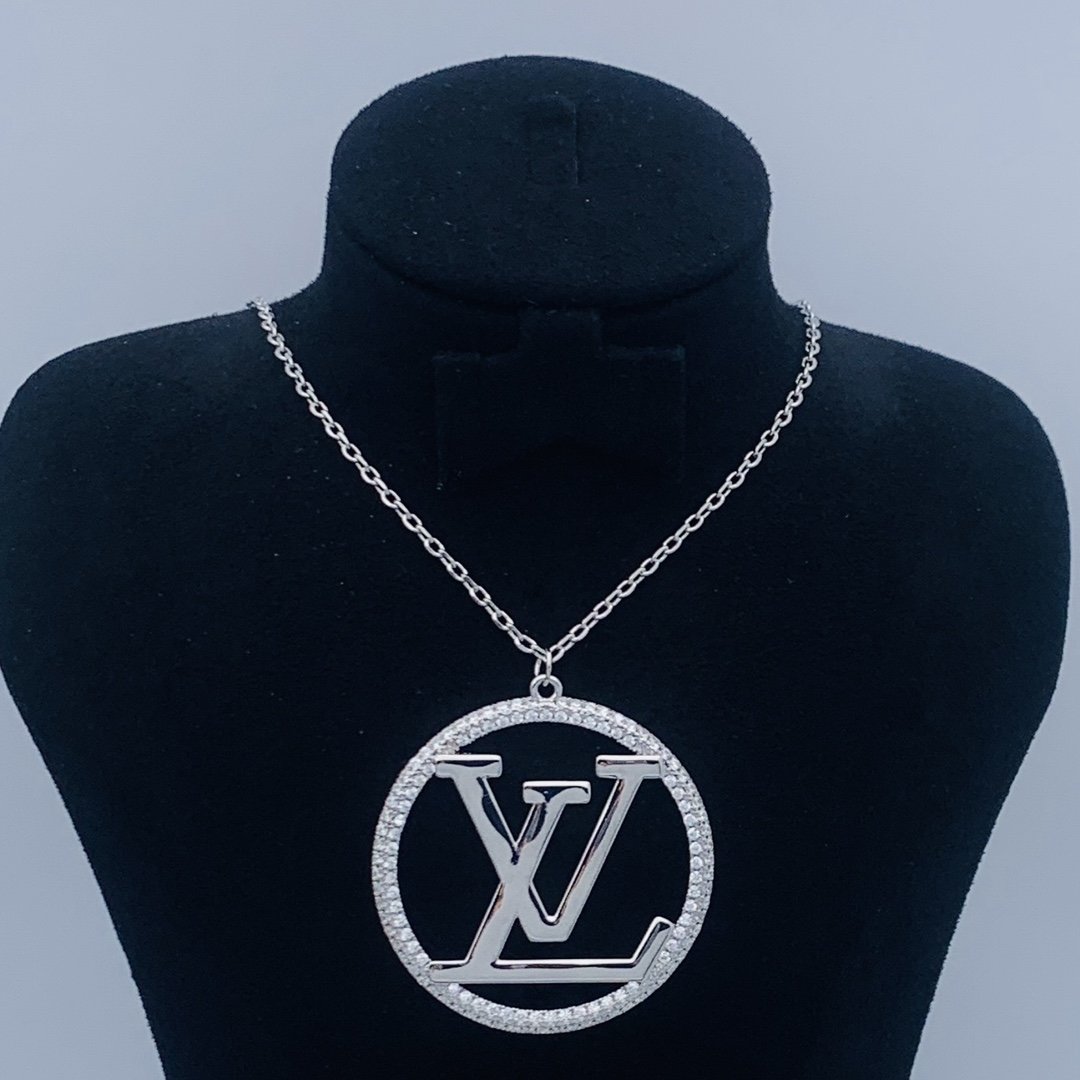 8XC17X Fashion high -quality Necklaces