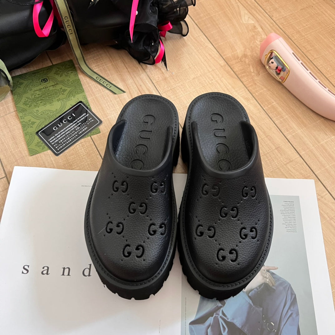 14B34Z   fashion slippers