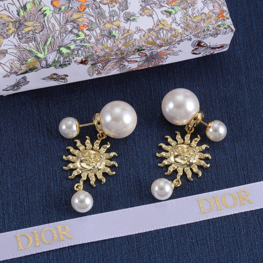 14D587E  Fashionable and high quality Earrings