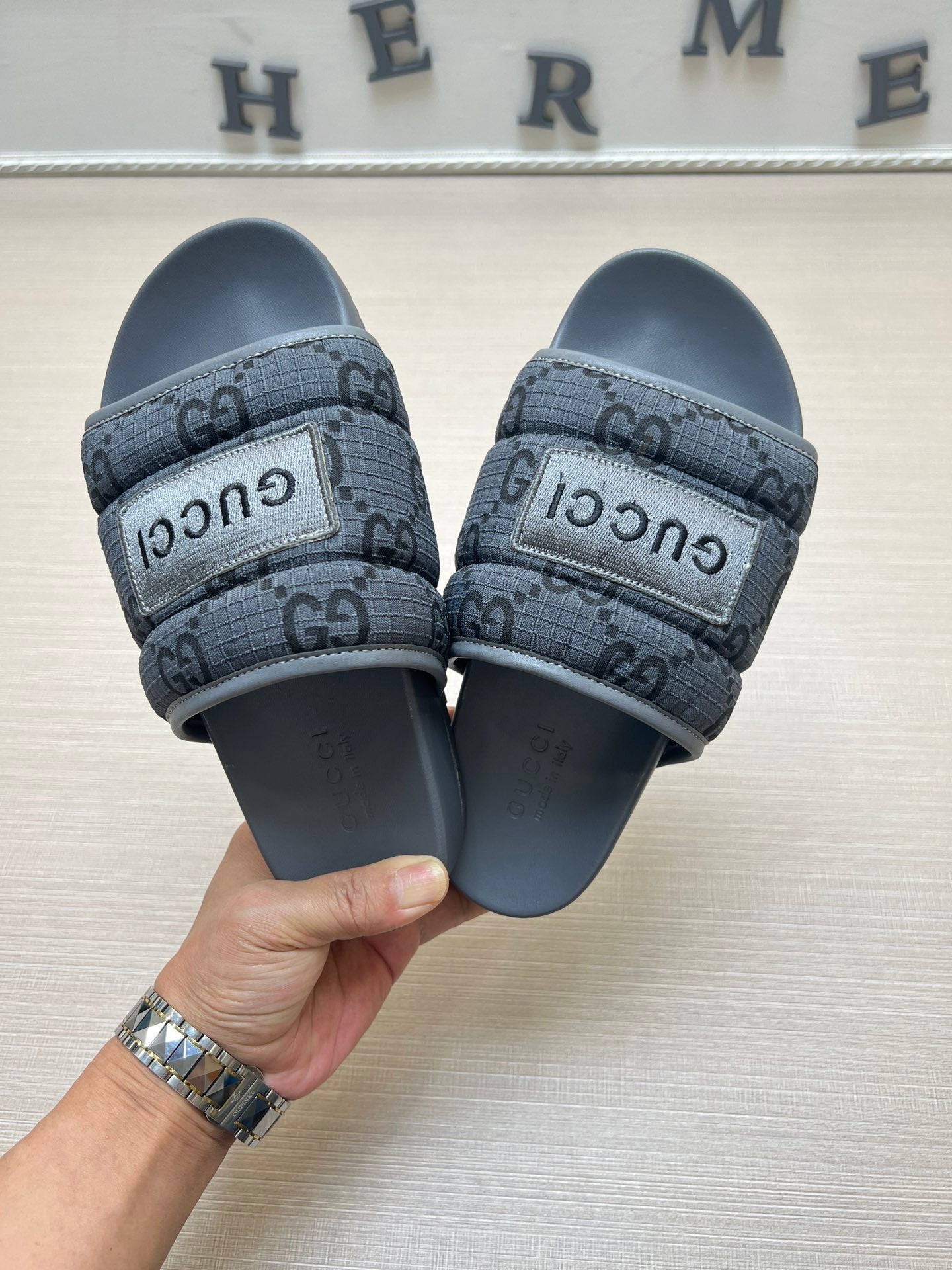 54B49Z    fashion  slippers