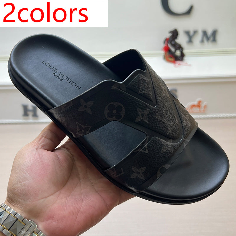 54E111Z   High quality leather slippers