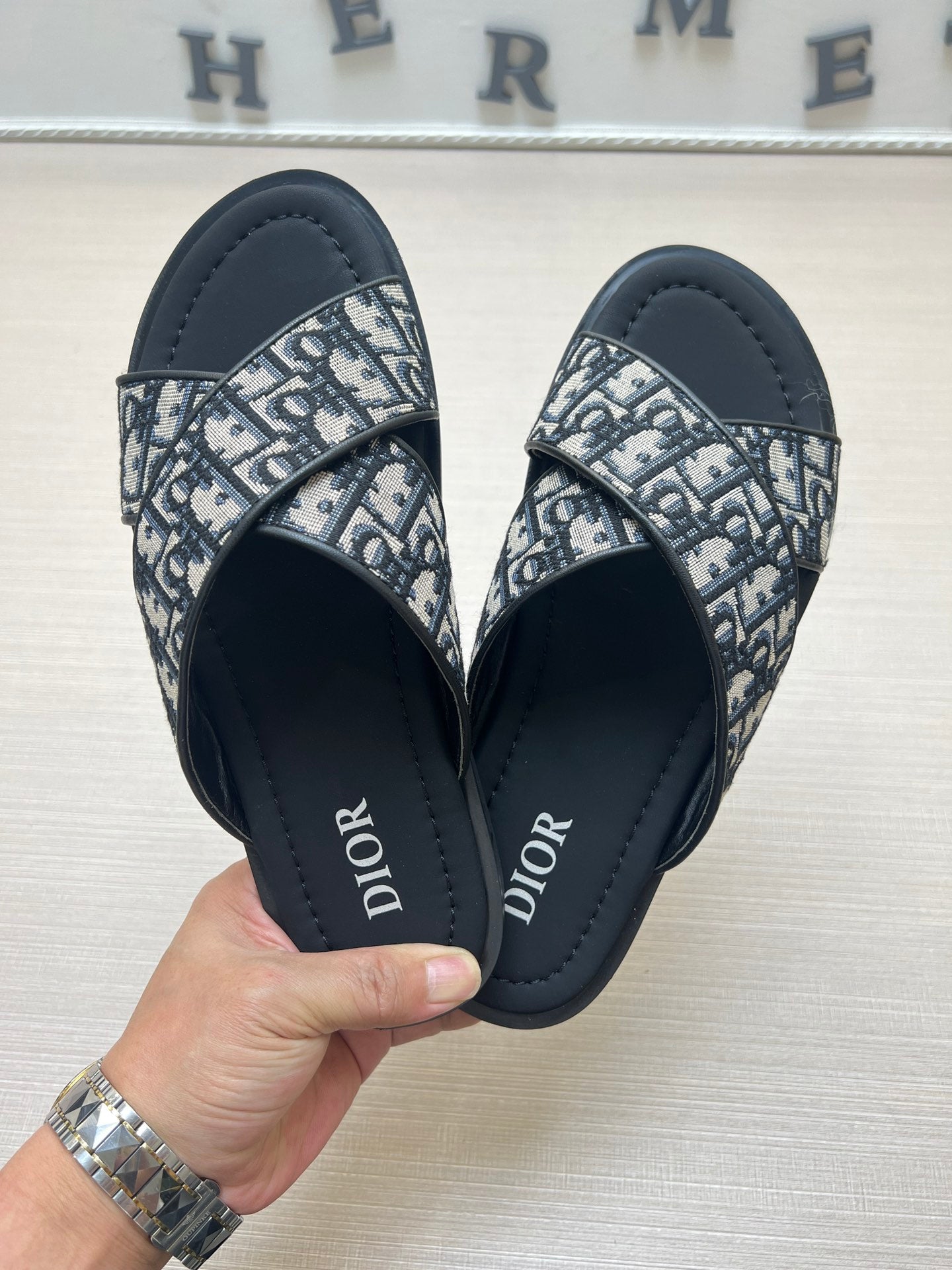 54D79Z  fashion  slippers