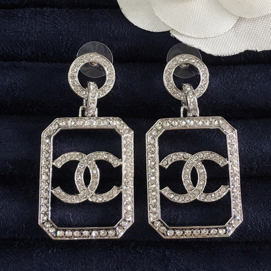 14C60E  Fashionable and high quality earrings